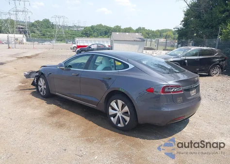 2020 Tesla Model S Long Range Dual Motor All-Wheel Drive/Long Range Plus Dual Motor All-Wheel Drive z USA, uszkodzony, nr VIN 5YJSA1E22LF385217